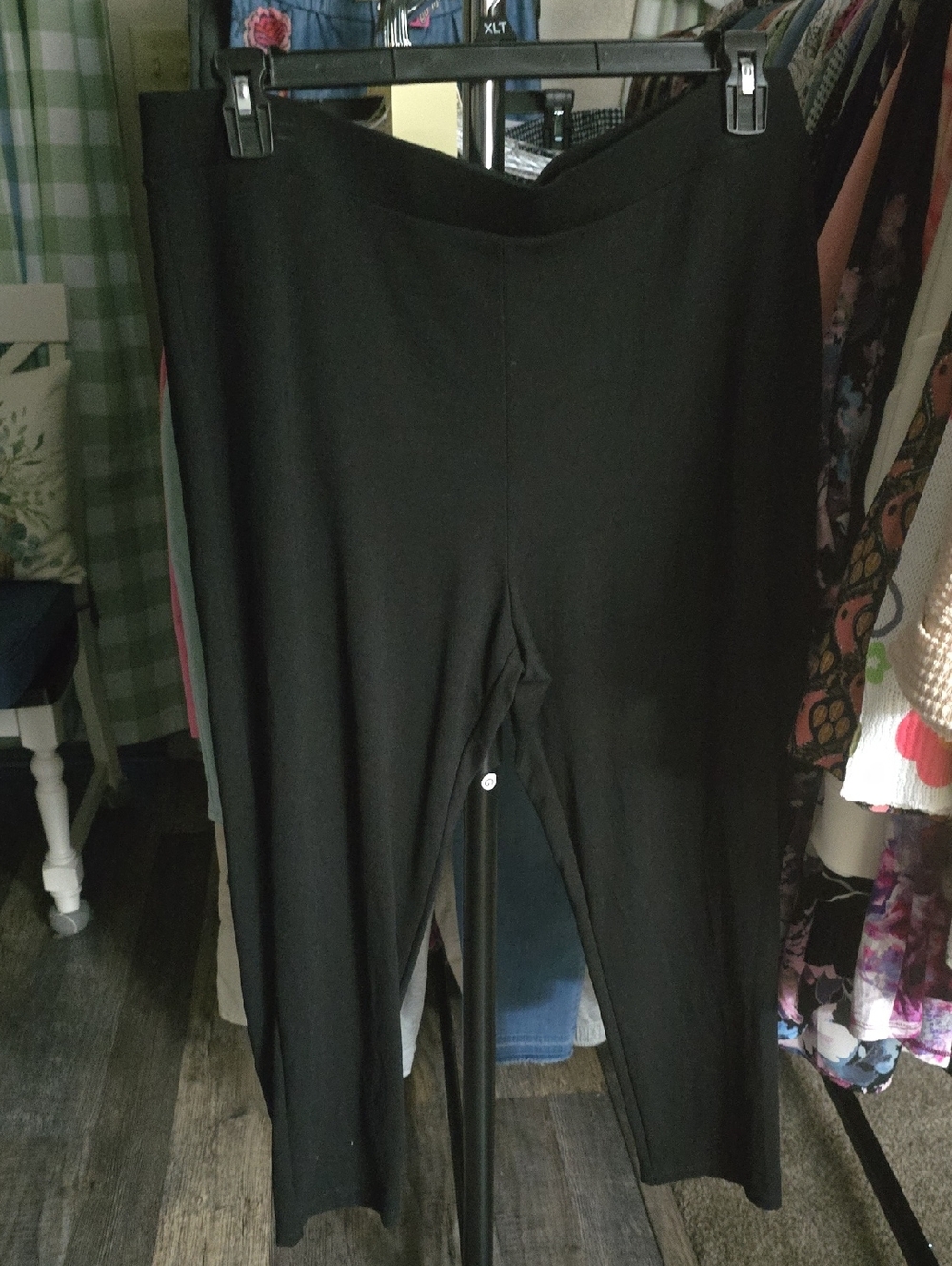 413 Jones New York Black Knit Pants with Branded Waistband